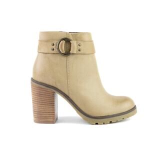 Crevo Womens Kathyrn Boots Size 10 M Cream Beige Leather Block Heel Ankle NWOB